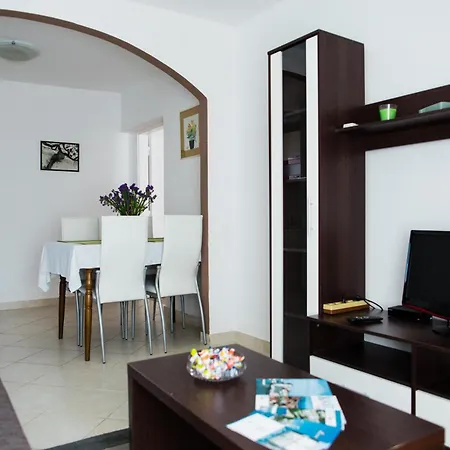 Apartment Kanajet *